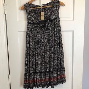 Flowy, loose fit dress.